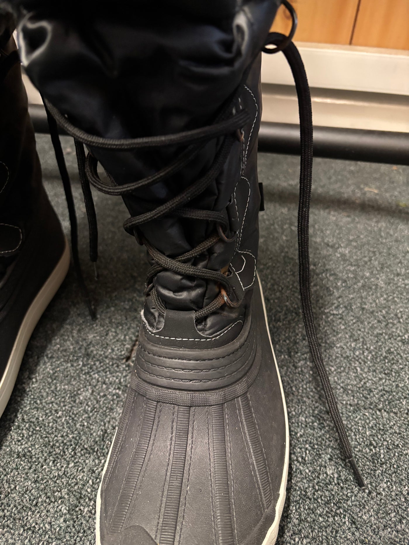 Pre-loved Adult Amelia Boots Size 38/39 (101) Grade B