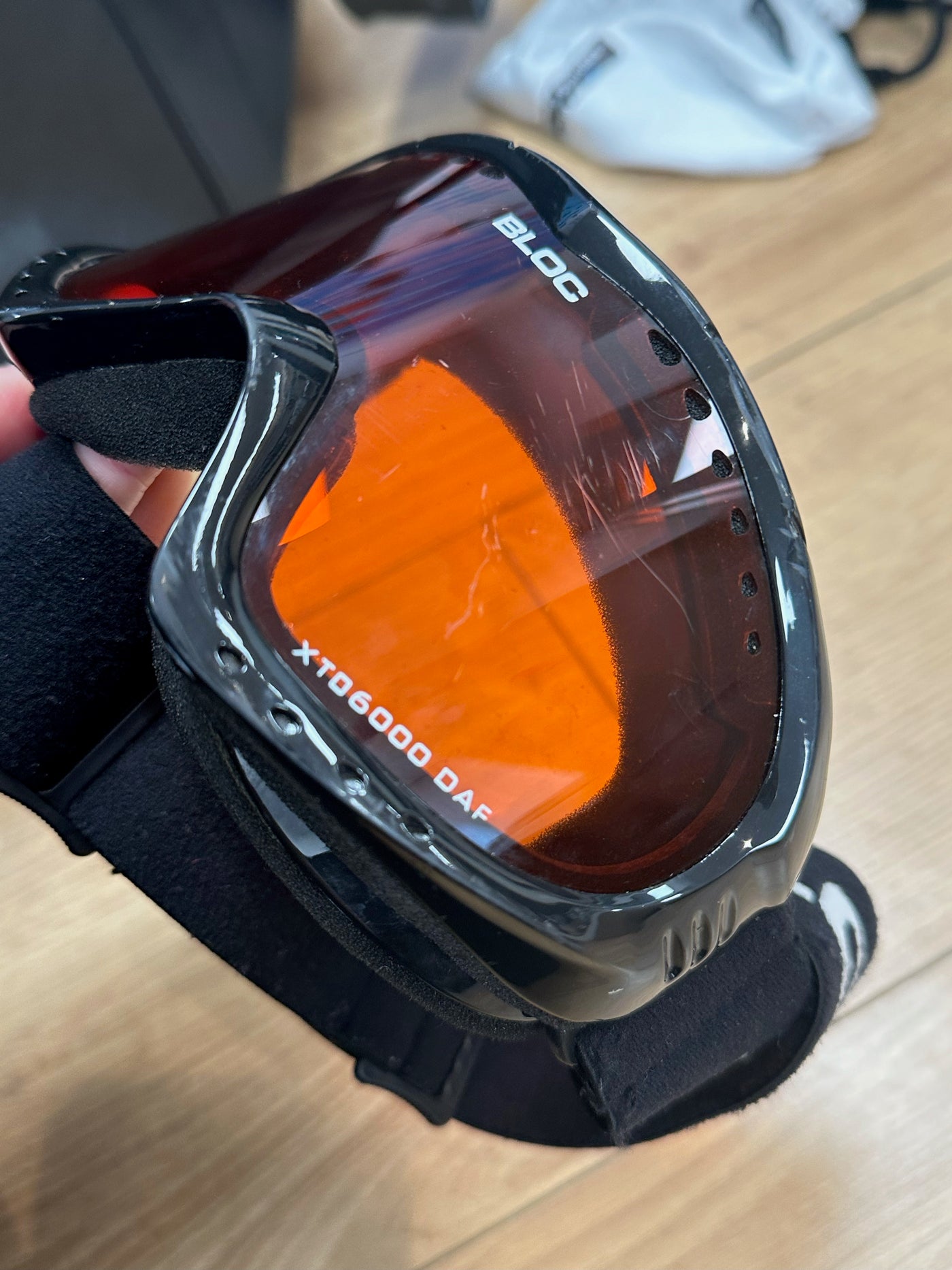 Pre-loved Kids Bloc Comet Goggles (1191) Grade C